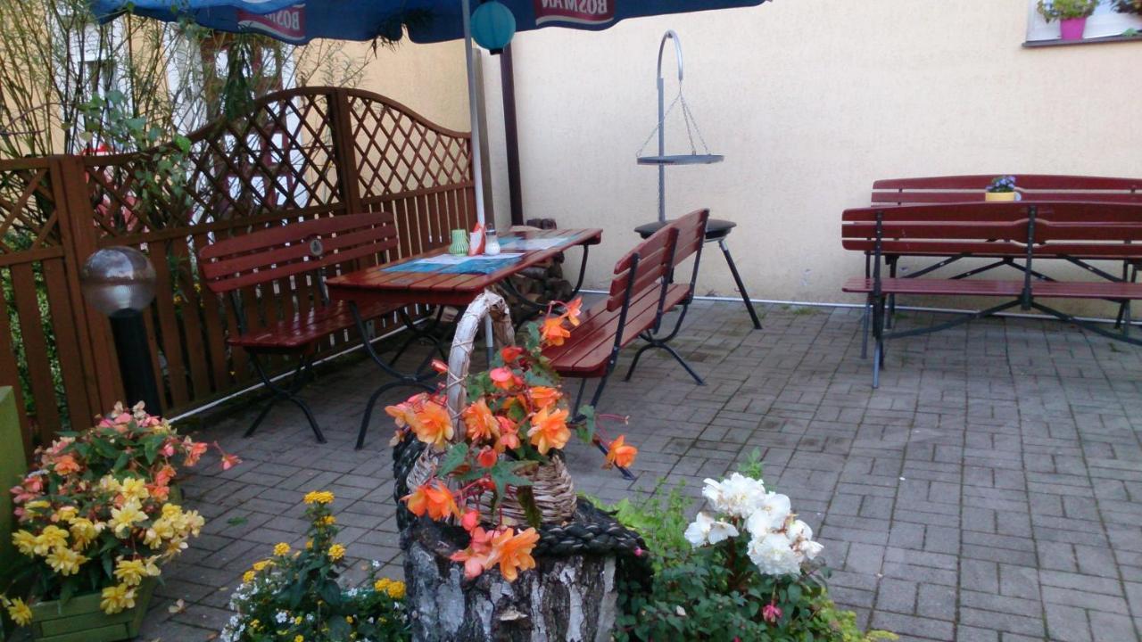 Patio Dom Goscinny Lukecin Exterior photo