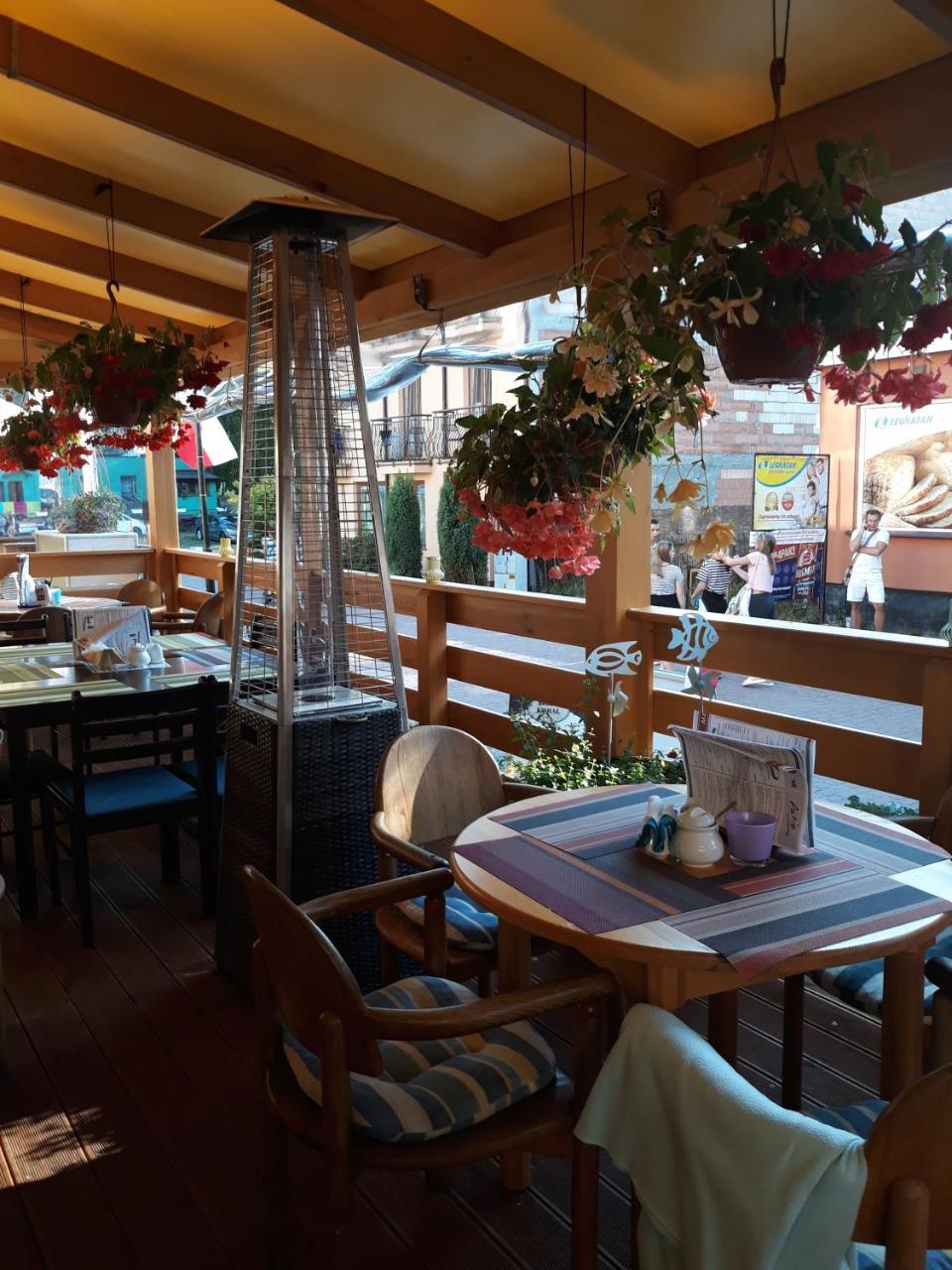 Patio Dom Goscinny Lukecin Exterior photo